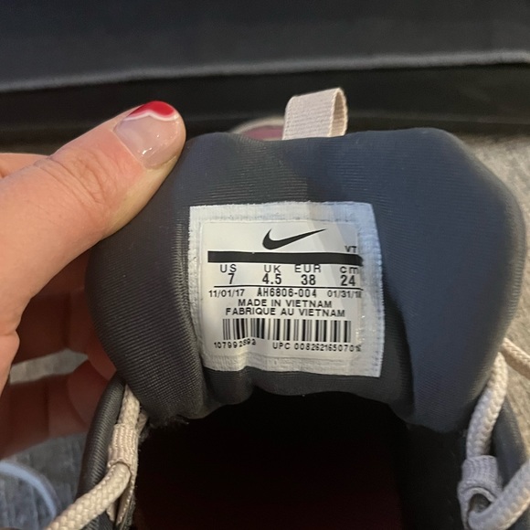 Womens Nike Air Max 97’ - Picture 2 of 5